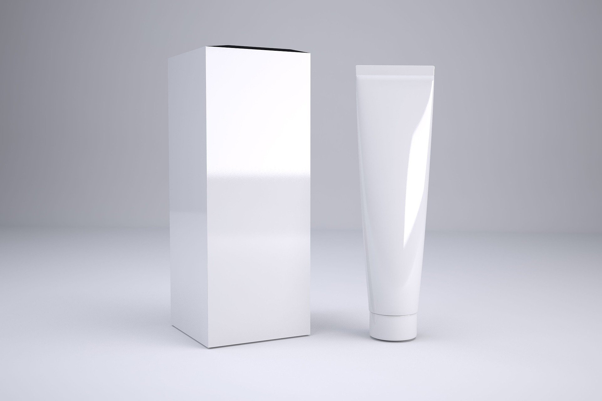 Plastic cosmetic tube with total blank surface