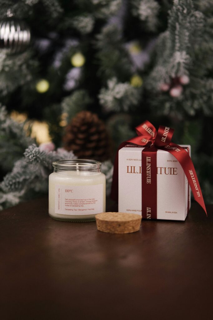 sustainable christmas packaging