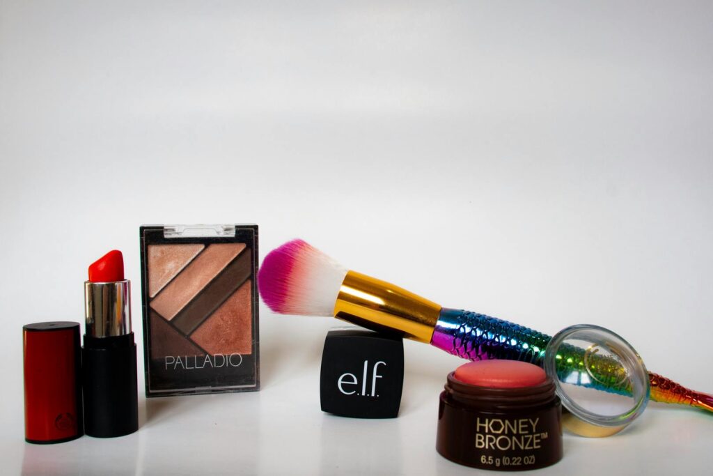 Types of Mini Makeup Containers